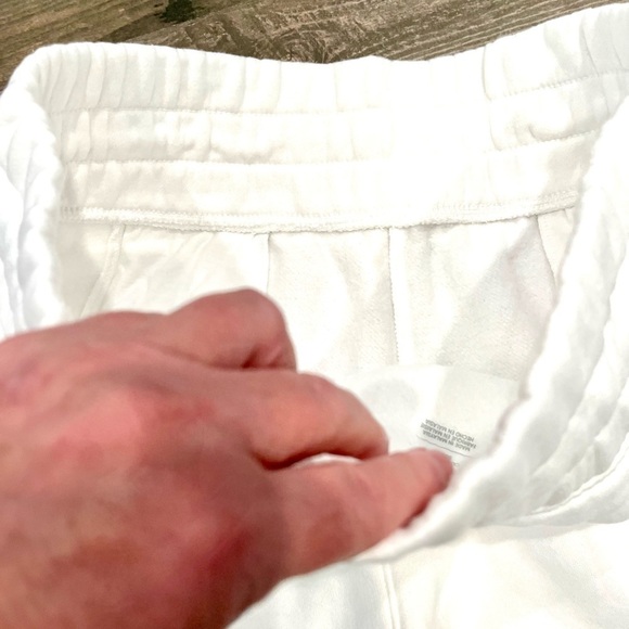 Under Armour Women's UA Playback Fleece Shorts Size Medium NWT - Picture 7 of 7